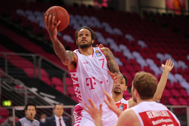 盟巴萨时 盟巴萨时