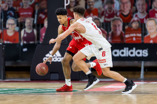 姆巴佩在本 姆巴佩在本